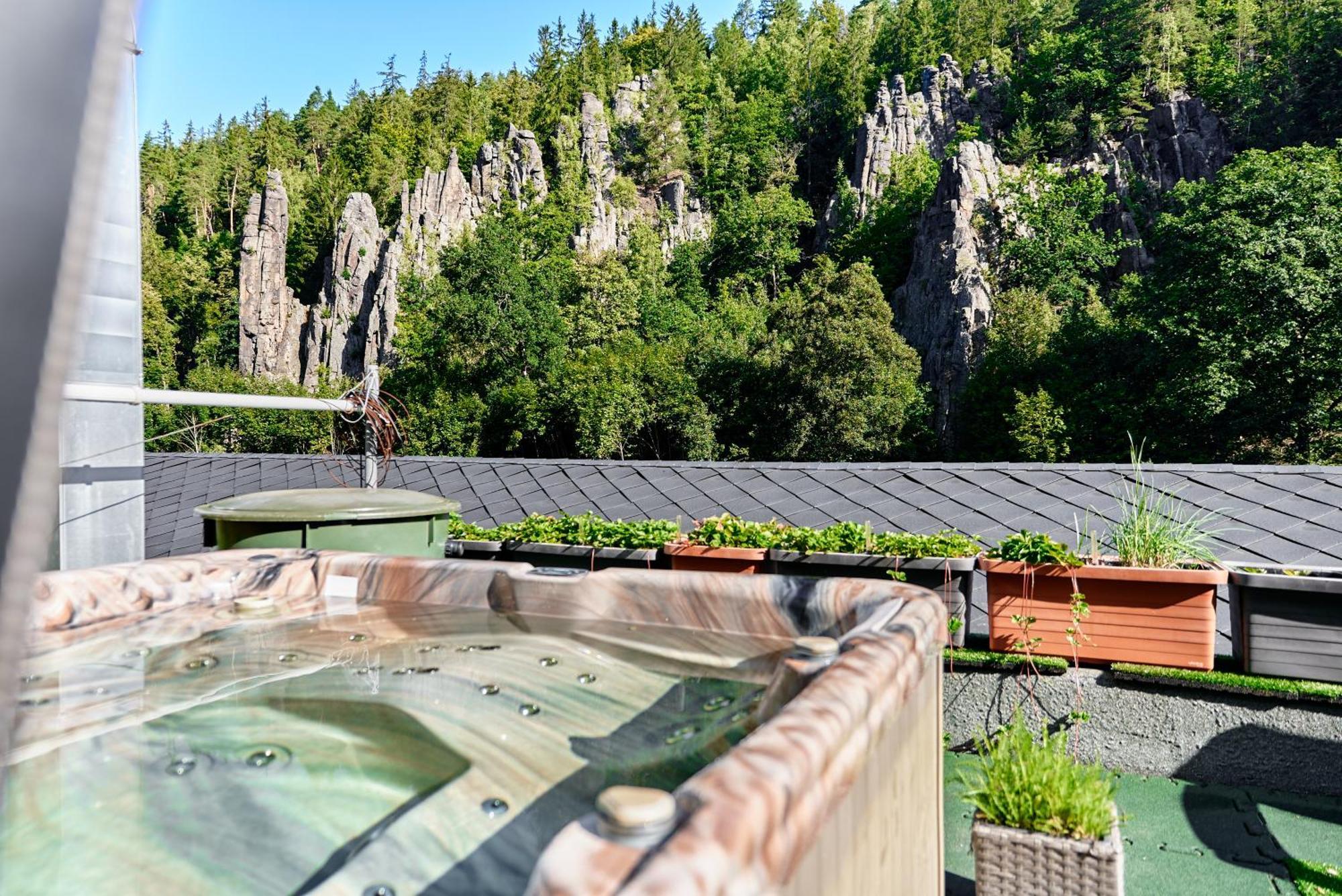Apartmány Svatošské skály Loket Esterno foto