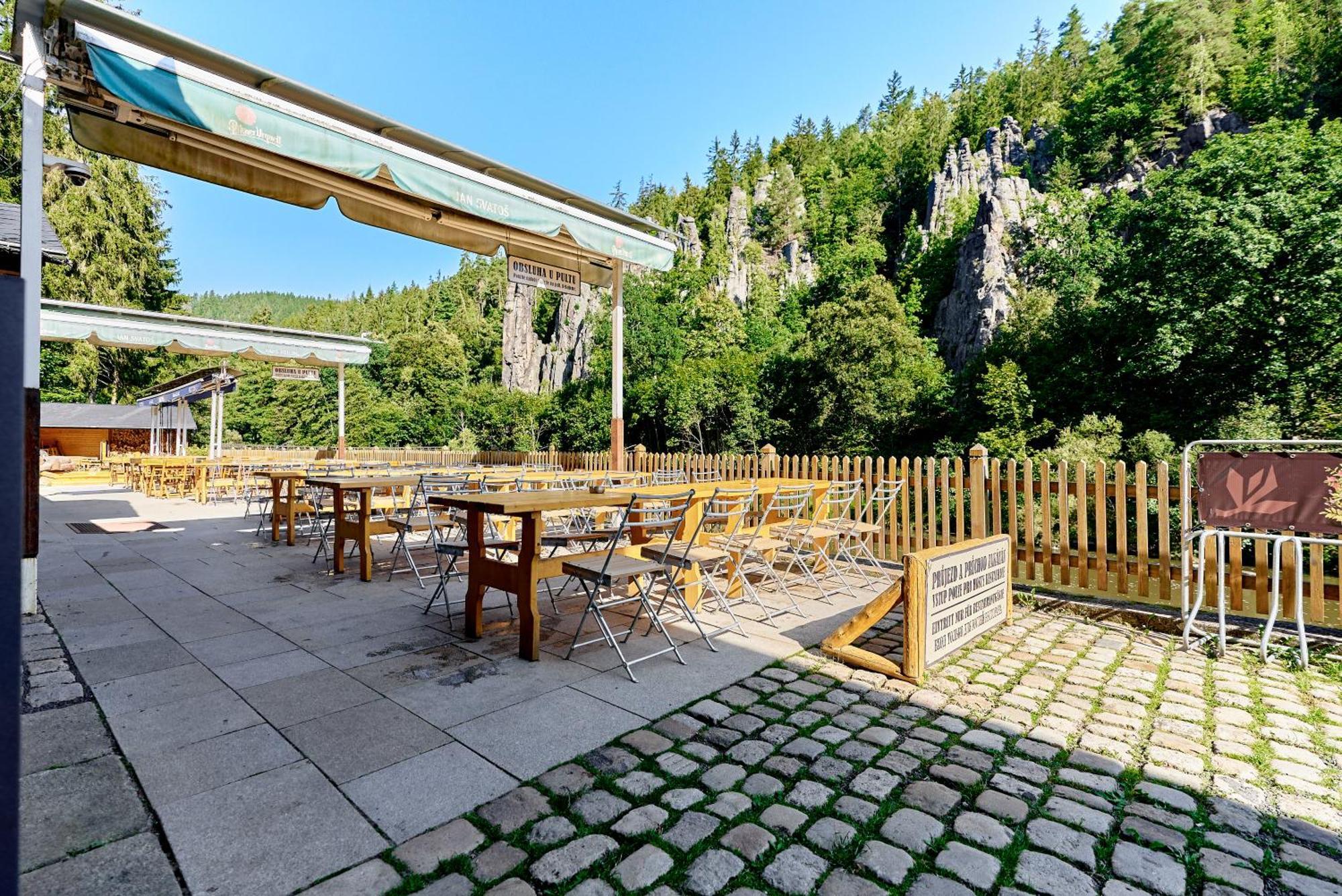 Apartmány Svatošské skály Loket Esterno foto
