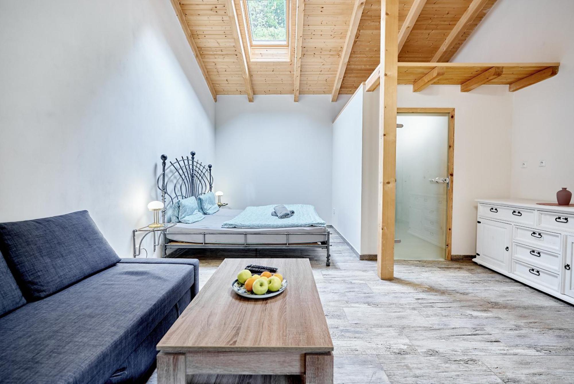 Apartmány Svatošské skály Loket Esterno foto