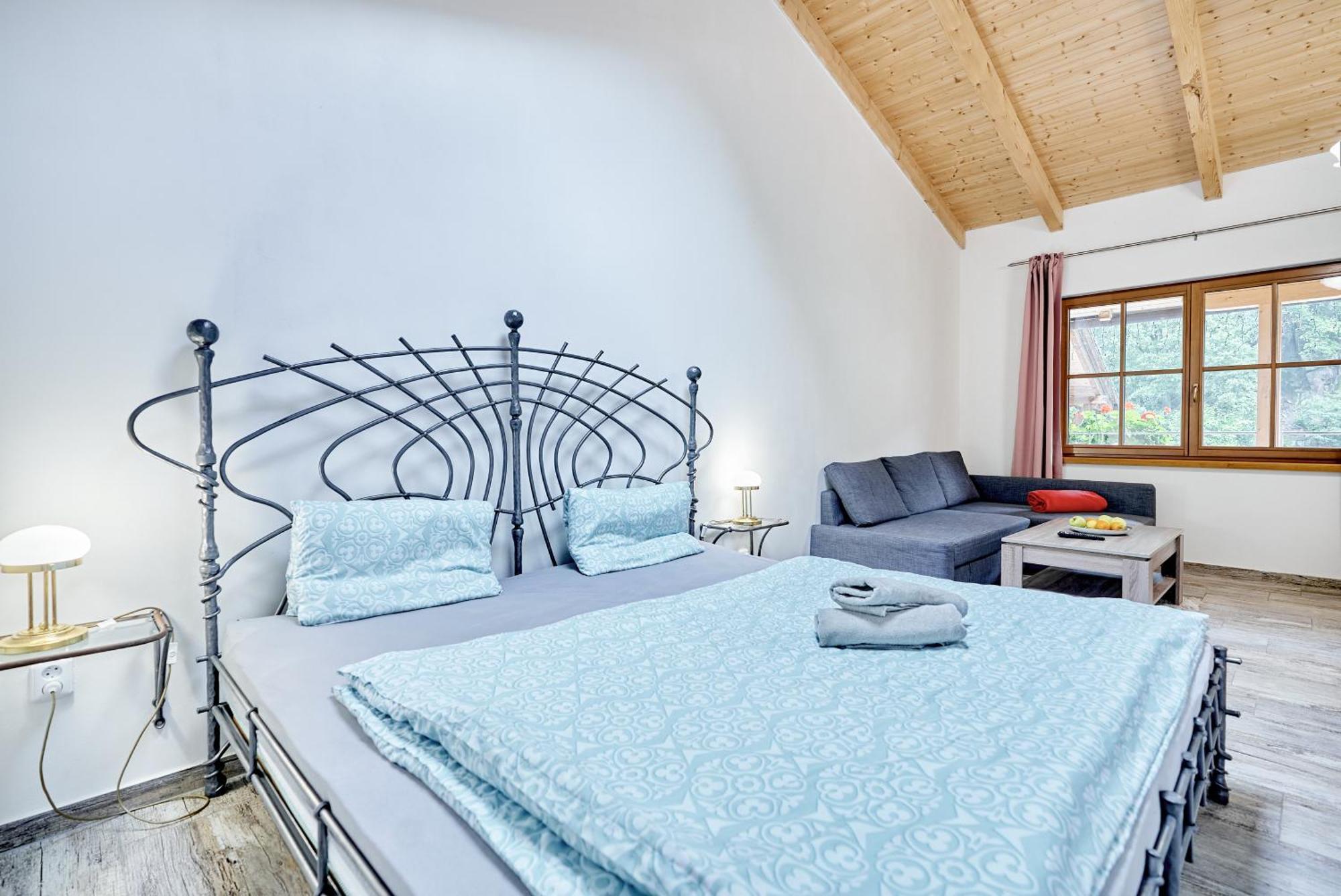 Apartmány Svatošské skály Loket Esterno foto